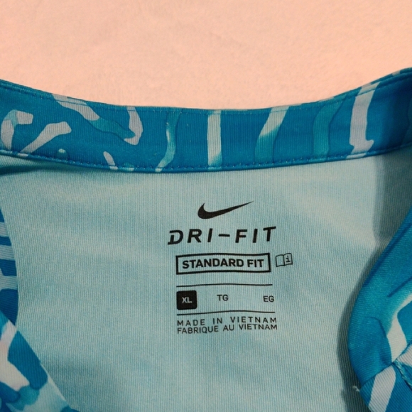 Nike. Blue Patterned Women's Shirt - Picture 4 of 9
